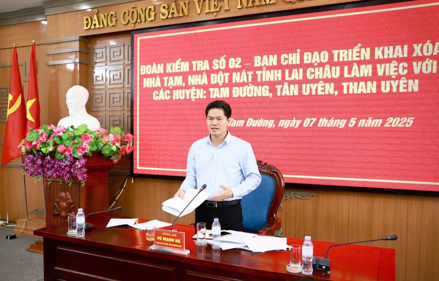 Đoàn kiểm tra số 2 - Ban Chỉ đạo triển khai xoá nhà tạm, nhà dột nát tỉnh  làm việc với các huyện: Tam Đường, Tân Uyên, Than Uyên