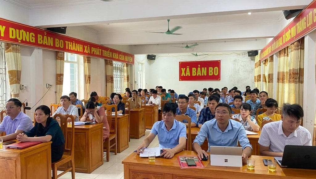 Đảng ủy xã Bản Bo quán triệt, triển khai các văn kiện mới của TW và tỉnh