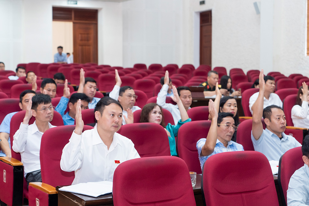 Kỳ họp thứ 28 (Kỳ họp chuyên đề) khóa XXI, nhiệm kỳ 2021 – 2026