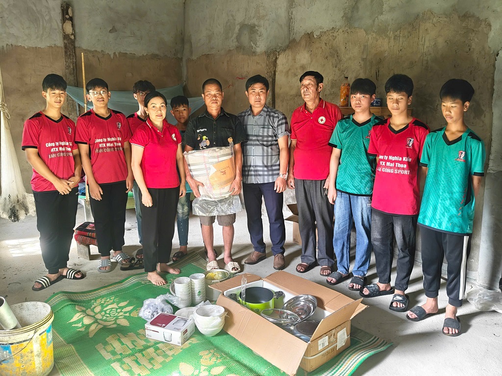 Cầu nối yêu thương - thắp sáng niềm tin