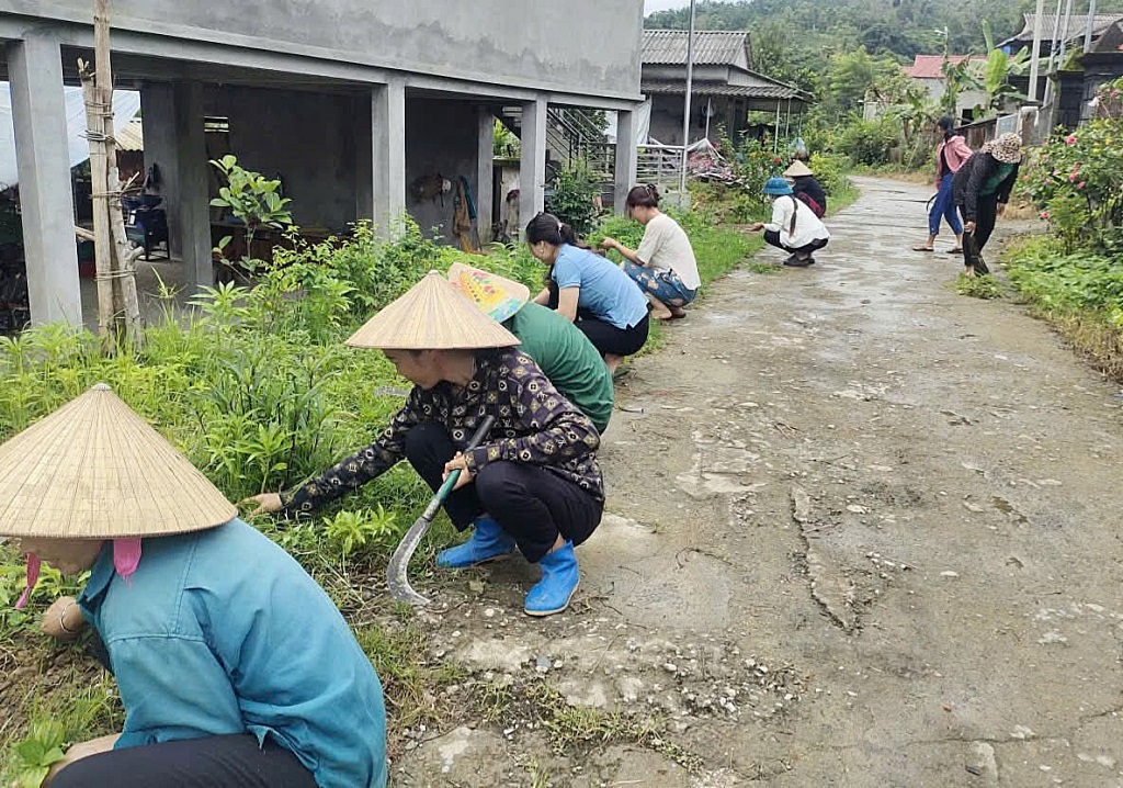 Hội LHPN xã Bình Lư đẩy mạnh tuyên truyền Cuộc vận động "Xây dựng gia đình 5 không, 3 sạch"